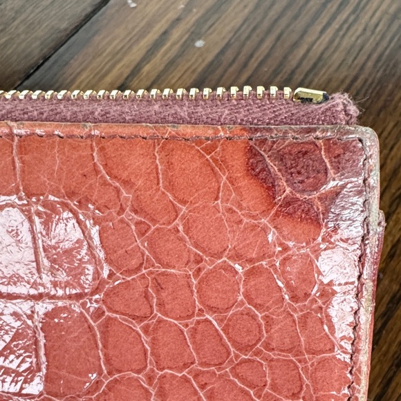 Miu Miu Coral Croc-Embossed Wallet - Picture 5 of 7